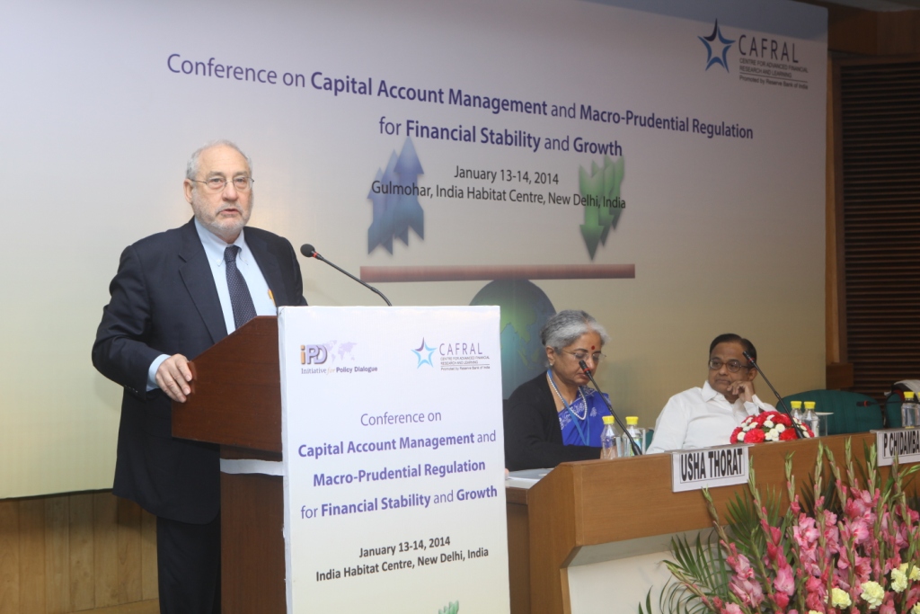 L-R: Joseph Stiglitz, Usha Thorat, P Chidambaram, Minister of Finance.